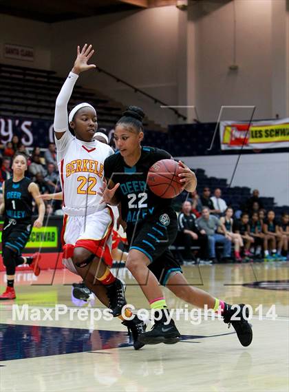 Thumbnail 1 in Deer Valley vs. Berkeley (CIF NCS D1 Final) photogallery.