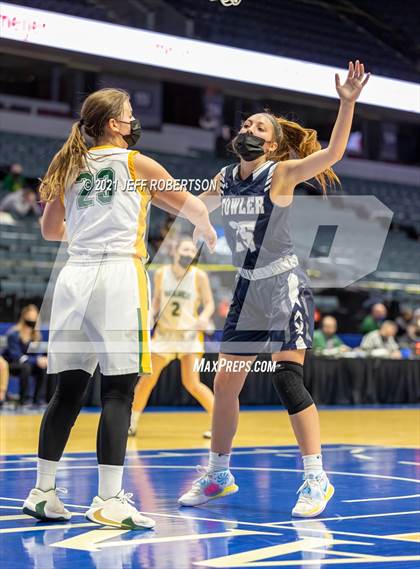 Thumbnail 2 in Fowler vs. Carney-Nadeau (MHSAA D4 Semifinal) photogallery.