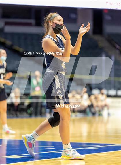 Thumbnail 3 in Fowler vs. Carney-Nadeau (MHSAA D4 Semifinal) photogallery.