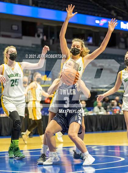 Thumbnail 2 in Fowler vs. Carney-Nadeau (MHSAA D4 Semifinal) photogallery.