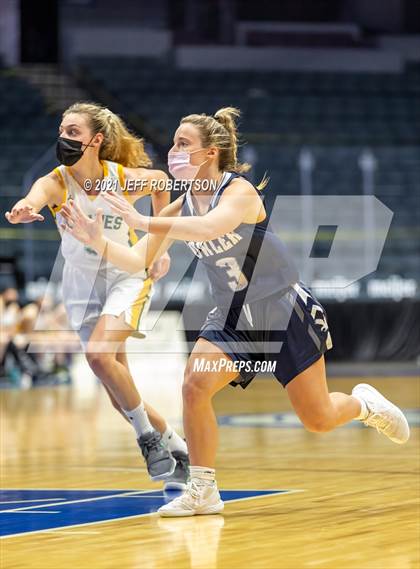 Thumbnail 3 in Fowler vs. Carney-Nadeau (MHSAA D4 Semifinal) photogallery.