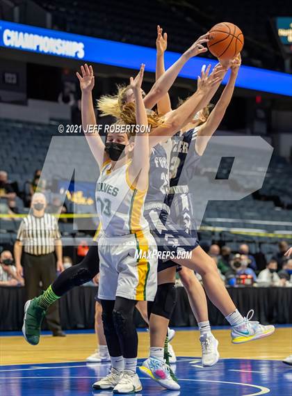 Thumbnail 3 in Fowler vs. Carney-Nadeau (MHSAA D4 Semifinal) photogallery.