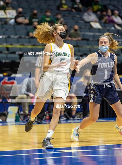 Thumbnail 3 in Fowler vs. Carney-Nadeau (MHSAA D4 Semifinal) photogallery.