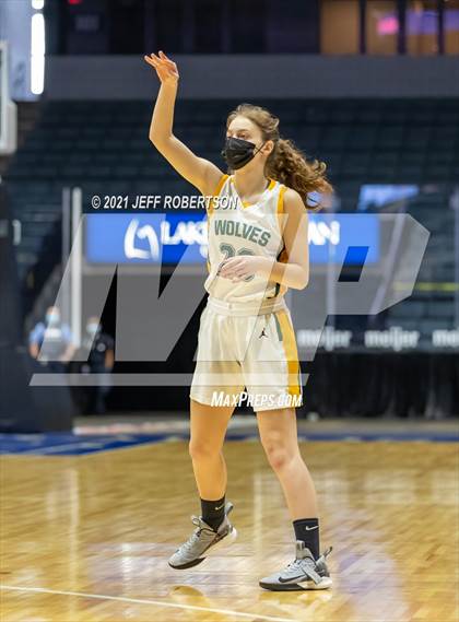 Thumbnail 2 in Fowler vs. Carney-Nadeau (MHSAA D4 Semifinal) photogallery.