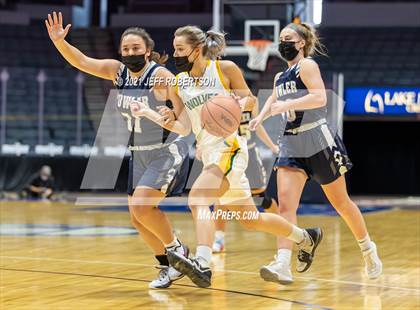 Thumbnail 2 in Fowler vs. Carney-Nadeau (MHSAA D4 Semifinal) photogallery.
