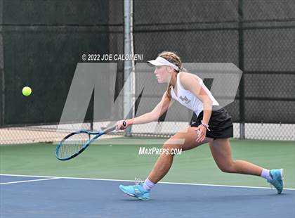 Thumbnail 1 in Queen City vs New Waverly (UIL 3A Girls Singles State Finals) photogallery.