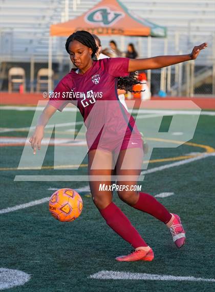Thumbnail 1 in Highland vs. Perry (Coyote Classic Soccer Tournament) photogallery.