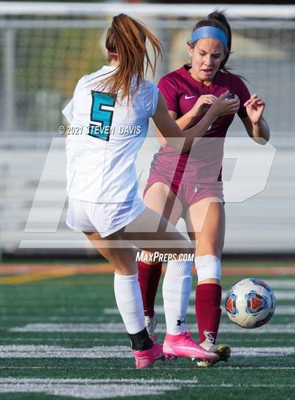 Thumbnail 3 in Highland vs. Perry (Coyote Classic Soccer Tournament) photogallery.