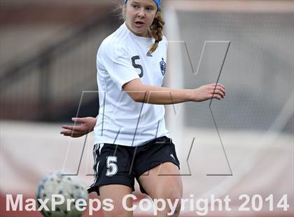 Thumbnail 2 in Grandview vs. Regis Jesuit (CHSAA 5A Playoff First Round) photogallery.