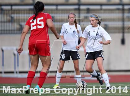 Thumbnail 2 in Grandview vs. Regis Jesuit (CHSAA 5A Playoff First Round) photogallery.