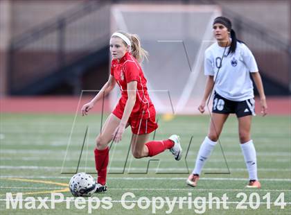 Thumbnail 2 in Grandview vs. Regis Jesuit (CHSAA 5A Playoff First Round) photogallery.