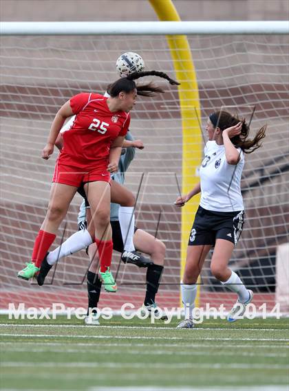Thumbnail 3 in Grandview vs. Regis Jesuit (CHSAA 5A Playoff First Round) photogallery.