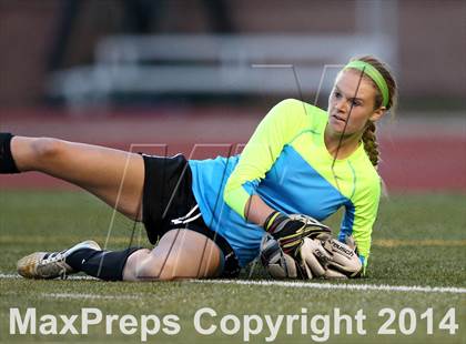 Thumbnail 1 in Grandview vs. Regis Jesuit (CHSAA 5A Playoff First Round) photogallery.
