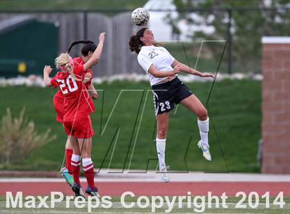 Thumbnail 1 in Grandview vs. Regis Jesuit (CHSAA 5A Playoff First Round) photogallery.