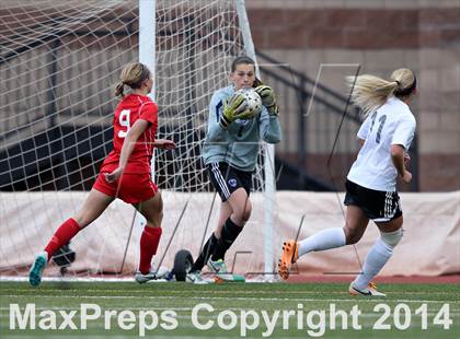 Thumbnail 3 in Grandview vs. Regis Jesuit (CHSAA 5A Playoff First Round) photogallery.