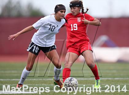 Thumbnail 2 in Grandview vs. Regis Jesuit (CHSAA 5A Playoff First Round) photogallery.