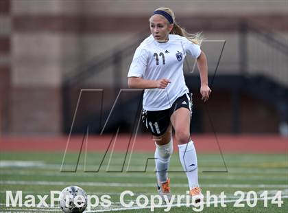 Thumbnail 1 in Grandview vs. Regis Jesuit (CHSAA 5A Playoff First Round) photogallery.
