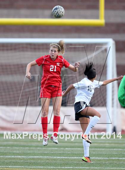 Thumbnail 1 in Grandview vs. Regis Jesuit (CHSAA 5A Playoff First Round) photogallery.