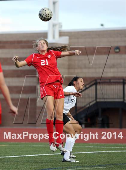 Thumbnail 2 in Grandview vs. Regis Jesuit (CHSAA 5A Playoff First Round) photogallery.
