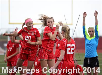 Thumbnail 3 in Grandview vs. Regis Jesuit (CHSAA 5A Playoff First Round) photogallery.