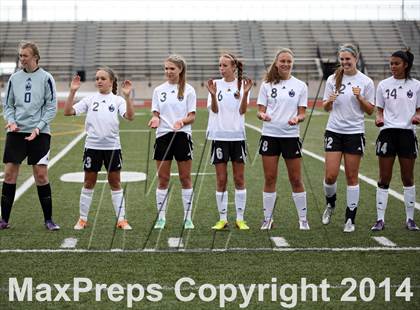 Thumbnail 1 in Grandview vs. Regis Jesuit (CHSAA 5A Playoff First Round) photogallery.
