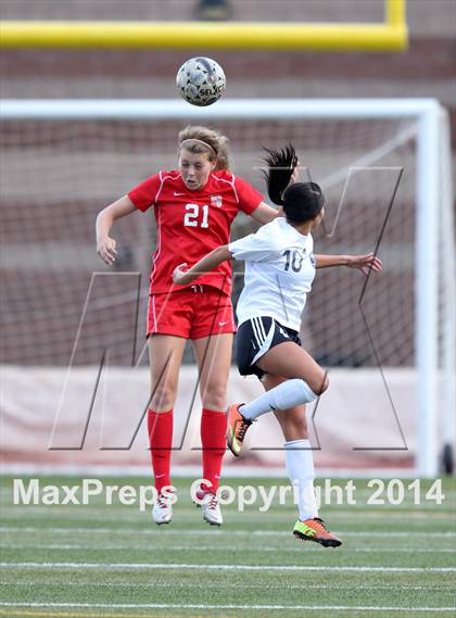Thumbnail 3 in Grandview vs. Regis Jesuit (CHSAA 5A Playoff First Round) photogallery.