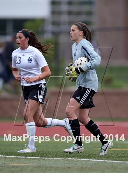 Thumbnail 3 in Grandview vs. Regis Jesuit (CHSAA 5A Playoff First Round) photogallery.