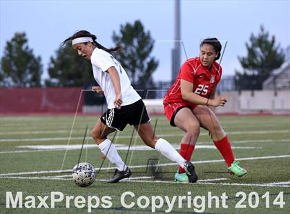 Thumbnail 3 in Grandview vs. Regis Jesuit (CHSAA 5A Playoff First Round) photogallery.