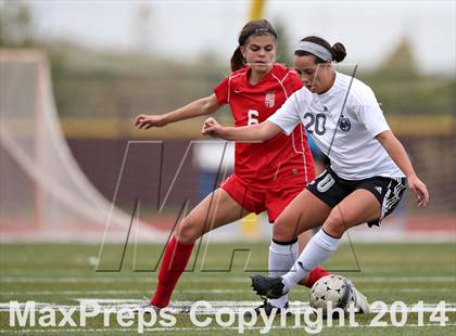 Thumbnail 3 in Grandview vs. Regis Jesuit (CHSAA 5A Playoff First Round) photogallery.