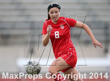 Thumbnail 2 in Grandview vs. Regis Jesuit (CHSAA 5A Playoff First Round) photogallery.
