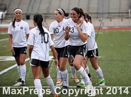 Thumbnail 3 in Grandview vs. Regis Jesuit (CHSAA 5A Playoff First Round) photogallery.