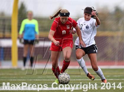 Thumbnail 2 in Grandview vs. Regis Jesuit (CHSAA 5A Playoff First Round) photogallery.