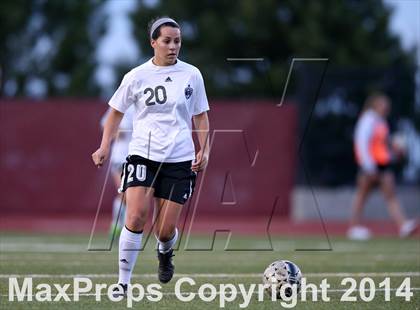 Thumbnail 3 in Grandview vs. Regis Jesuit (CHSAA 5A Playoff First Round) photogallery.