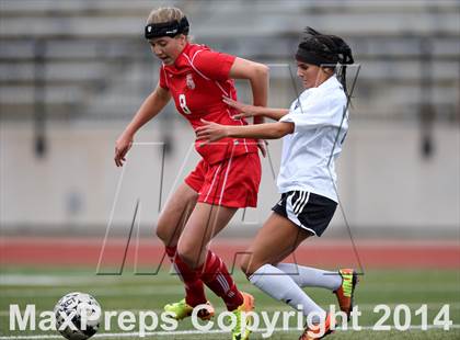 Thumbnail 1 in Grandview vs. Regis Jesuit (CHSAA 5A Playoff First Round) photogallery.