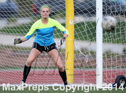 Thumbnail 2 in Grandview vs. Regis Jesuit (CHSAA 5A Playoff First Round) photogallery.