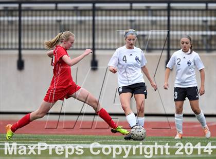 Thumbnail 3 in Grandview vs. Regis Jesuit (CHSAA 5A Playoff First Round) photogallery.