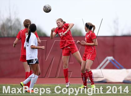 Thumbnail 1 in Grandview vs. Regis Jesuit (CHSAA 5A Playoff First Round) photogallery.