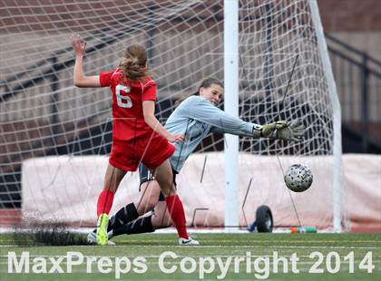 Thumbnail 2 in Grandview vs. Regis Jesuit (CHSAA 5A Playoff First Round) photogallery.