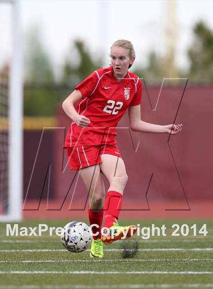 Thumbnail 1 in Grandview vs. Regis Jesuit (CHSAA 5A Playoff First Round) photogallery.