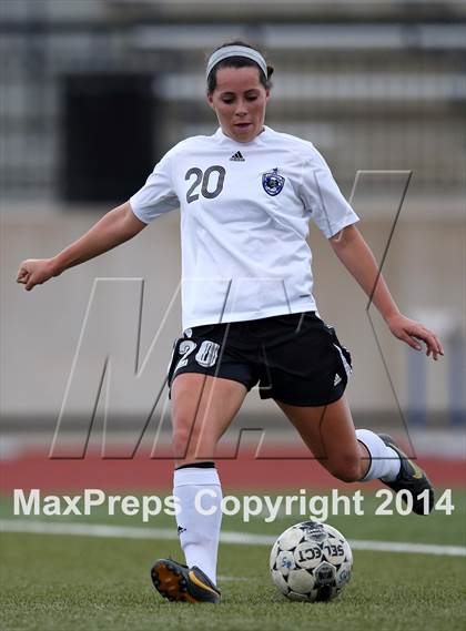 Thumbnail 1 in Grandview vs. Regis Jesuit (CHSAA 5A Playoff First Round) photogallery.