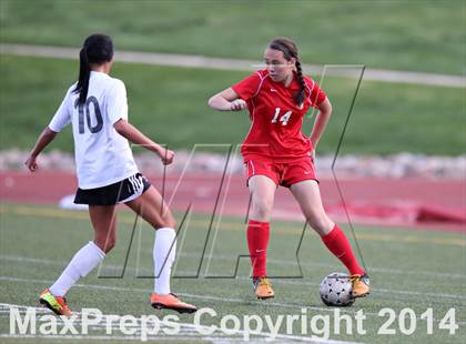 Thumbnail 3 in Grandview vs. Regis Jesuit (CHSAA 5A Playoff First Round) photogallery.