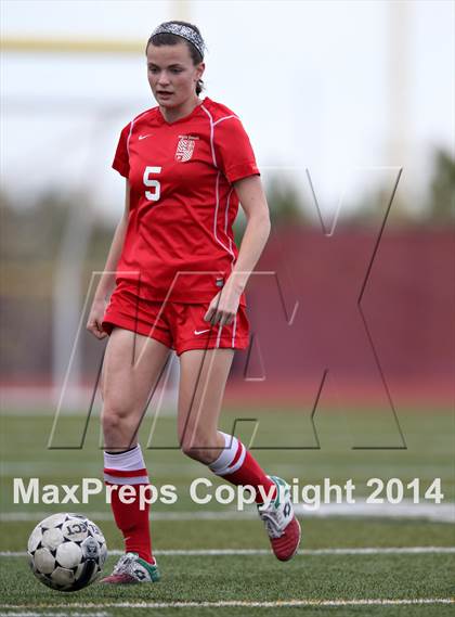 Thumbnail 3 in Grandview vs. Regis Jesuit (CHSAA 5A Playoff First Round) photogallery.