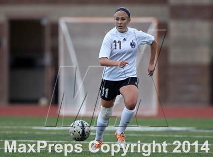 Thumbnail 3 in Grandview vs. Regis Jesuit (CHSAA 5A Playoff First Round) photogallery.