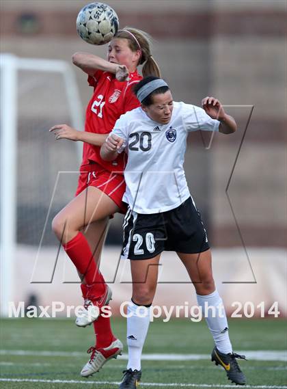 Thumbnail 1 in Grandview vs. Regis Jesuit (CHSAA 5A Playoff First Round) photogallery.
