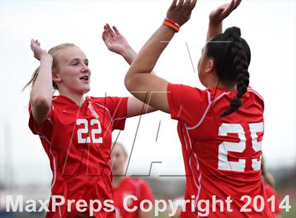 Thumbnail 2 in Grandview vs. Regis Jesuit (CHSAA 5A Playoff First Round) photogallery.