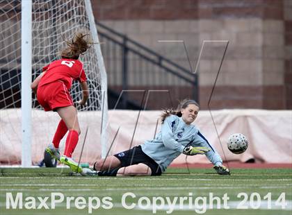 Thumbnail 3 in Grandview vs. Regis Jesuit (CHSAA 5A Playoff First Round) photogallery.