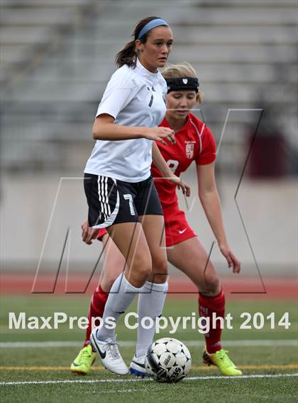 Thumbnail 2 in Grandview vs. Regis Jesuit (CHSAA 5A Playoff First Round) photogallery.