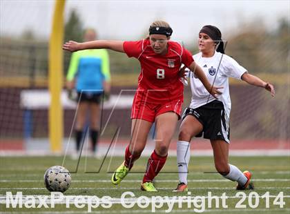Thumbnail 3 in Grandview vs. Regis Jesuit (CHSAA 5A Playoff First Round) photogallery.