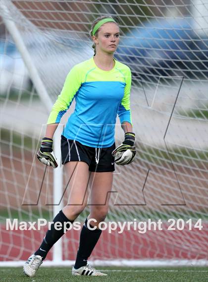 Thumbnail 1 in Grandview vs. Regis Jesuit (CHSAA 5A Playoff First Round) photogallery.