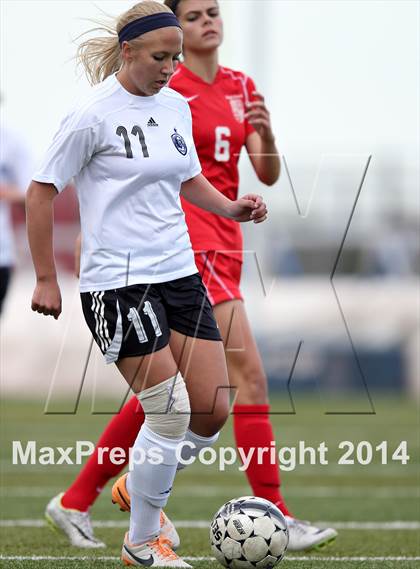 Thumbnail 2 in Grandview vs. Regis Jesuit (CHSAA 5A Playoff First Round) photogallery.